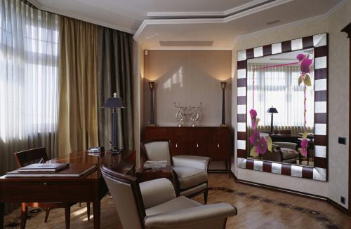 Три места, где нельзя вешать зеркало. Где не советуют размещать зеркала в доме эксперты-эзотерики