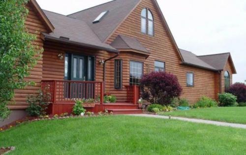 Виды фасадов для частного дома. Деревянный дом