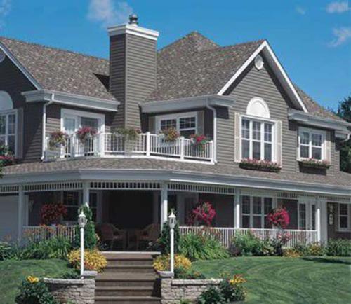 Сейчас я расскажу, как обшить кирпичный дом сайдингом своими руками 05