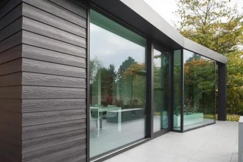 Сейчас я расскажу, как обшить кирпичный дом сайдингом своими руками 21