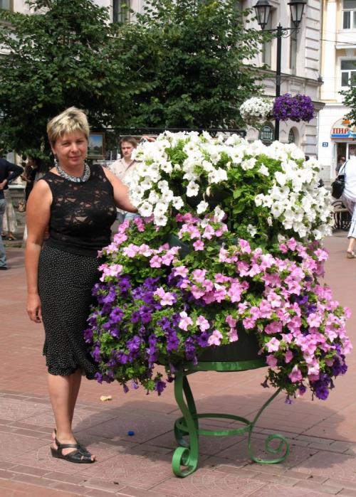 Как выбрать подходящий дизайн для вертикальной клумбы. Вертикальные клумбы — основные принципы и правила выбора растений и обустройства на загородном участке своими руками