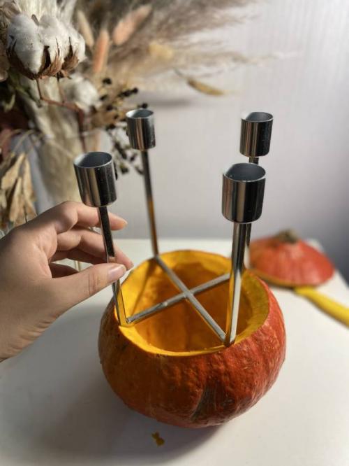 Как правильно обрезать и подготовить тыкву для цветочной композиции. Тыква превращается... Мастер-класс по созданию осенней композиции