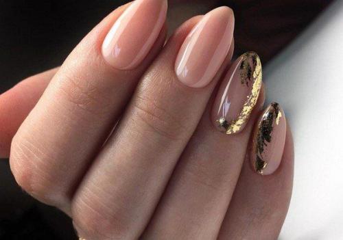 Персиковый нюд маникюр. Модный персиковый маникюр 2021