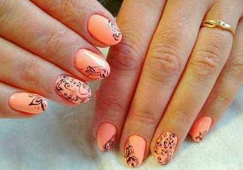 Персиковый нюд маникюр. Модный персиковый маникюр 2021