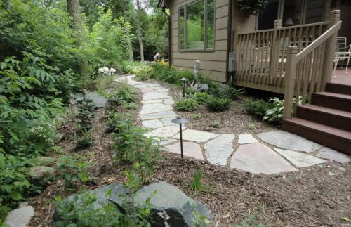 Как сделать садовую дорожку из гальки. Мощение садовой дорожки при помощи камней – укладки булыжников или гальки 01