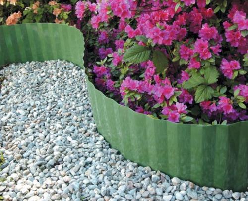 Какие ограждения для клумбы из простых материалов являются наиболее эффективными. Оригинальный заборчик для клумбы, цветника