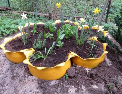 Самые красивые клумбы и цветники. Клумбы для цветов из покрышек своими руками – простые варианты