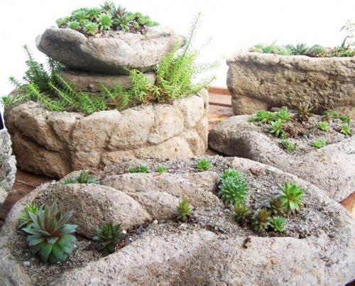 Клумбы для цветов из камня своими руками. Клумба из камней — современные проекты, как правильно сделать, пошаговая инструкция, как сделать своими руками (145 фото идей)