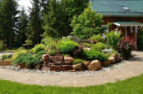 Высокие клумбы из сварной сетки легко сделать своими руками. Как сделать одноуровневую и многоуровневую клумбу своими руками 01