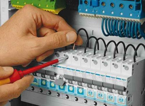 Перенос щитка в новостройке. Как перенести электрический щиток