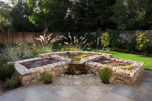 40 оригинальных решений для красивой клумбы с камнем и галькой. Подбираем подходящий камень.