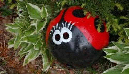 Как украсить сад своими руками. Поделки для сада своими руками (фото)