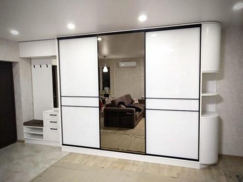 Дизайн прихожей в квартире со шкафом купе. Шкаф-купе в прихожую: ТОП-150 фото новинок дизайна + идеи для сочетания мебели в современном интерьере