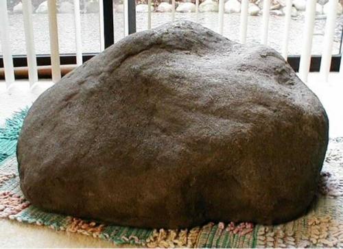 Как сделать гальку своими руками. Искусственный камень валун своими руками для сада