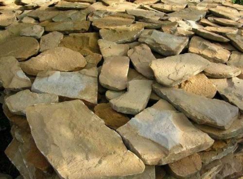 Преимущества дорожек из гальки. Какой природный камень лучше использовать для дорожек