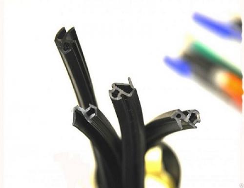 Зимние ремонты: безопасность и эффективность установки пластиковых окон 10