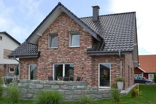 Облицовка дома из силикатного кирпича. Ограничения в облицовке кирпичом