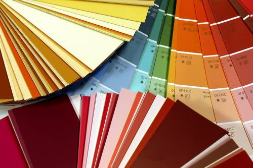 Чем покрасить стеклянную вазу. Какие краски подходят для работы со стеклом?