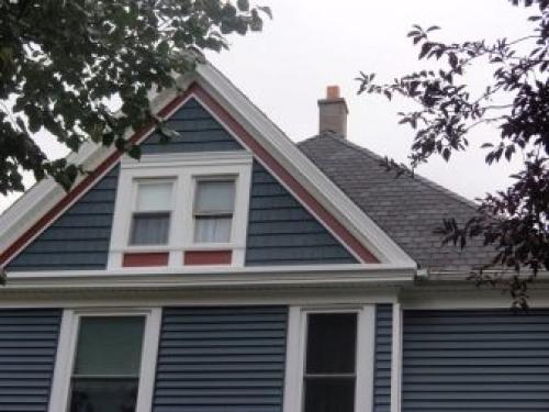 Чем дешево обшить дом снаружи. Виниловый сайдинг 07