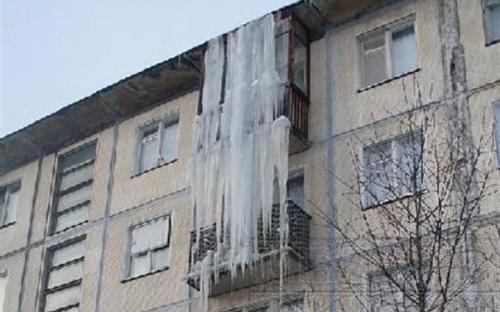 Какие проблемы могут возникнуть при остеклении балконов зимой. Процесс остекления балкона зимой