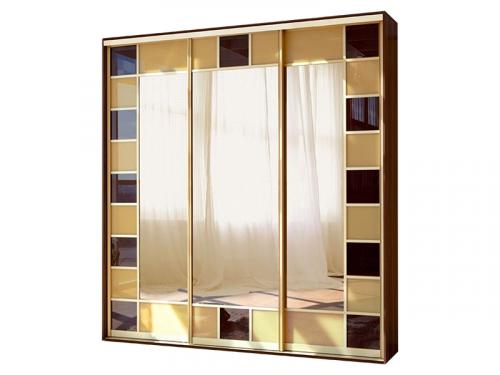 Трехстворчатый шкаф-купе в прихожую. Особенности