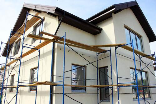 Как часто нужно менять отделку фасада деревянного дома. Фасадные работы и ремонт. Через какой срок их нужно проводить? на сайте Nedvio