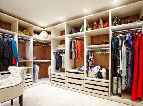 Внутреннее наполнение шкафа-купе в прихожей. Какие особенности во внутреннем наполнении шкафа в прихожей? 22