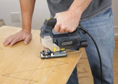 Как избежать ошибок при выпиливанию лобзиком. Самые грубые ошибки при работе с лобзиком