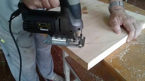 Как избежать ошибок при выпиливанию лобзиком. Самые грубые ошибки при работе с лобзиком