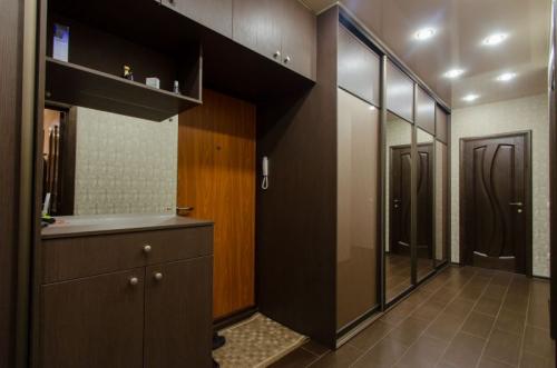 Фотографии вариантов шкафов-купе для прихожей комнаты. Шкаф купе в прихожую: ТОП-150 фото лучшего дизайна