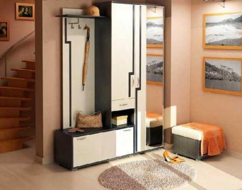 Какой шкаф выбрать в прихожую. Прихожая для узкого коридора, как расширить пространство 03