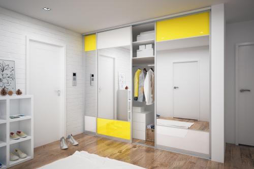 Встроенный шкаф в прихожей. Встроенный шкаф в прихожую: преимущества и недостатки