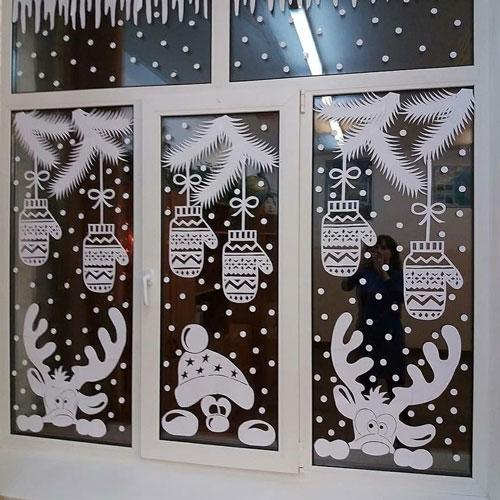 Как украсить окна на Новый год. Декор окон на Новый год: чем можно украсить