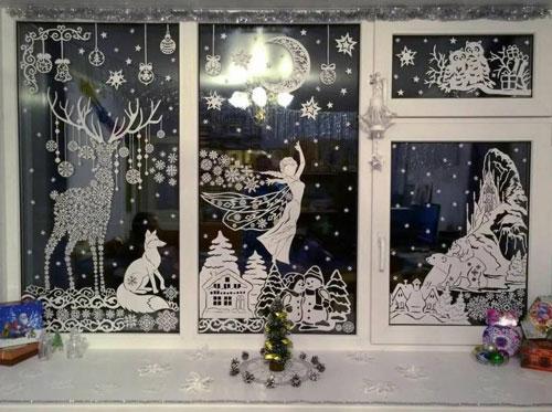 Как украсить окна на Новый год. Декор окон на Новый год: чем можно украсить