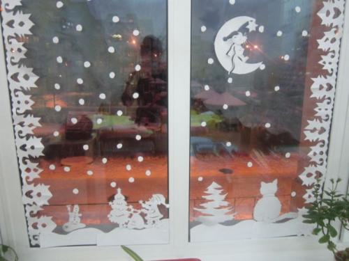 Украшения на окна своими руками — 125 фото красивых идей украшения и оформления окон и оконных рам