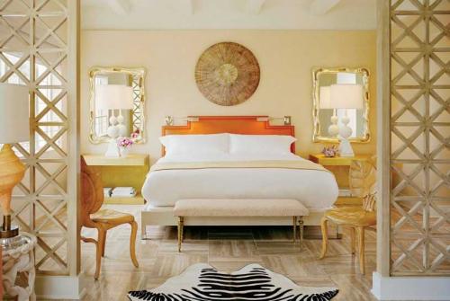 Зеркало в спальне. Правильное расположение