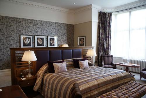 Кровати в современном стиле. Размер и форма