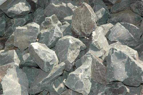 Камни для ландшафтного дизайна: советы по выбору, популярные виды и особенности применения 21