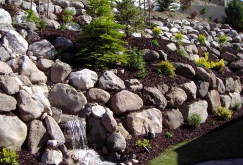 Камни для ландшафтного дизайна: советы по выбору, популярные виды и особенности применения