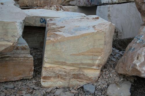 Камни для ландшафтного дизайна: советы по выбору, популярные виды и особенности применения 19