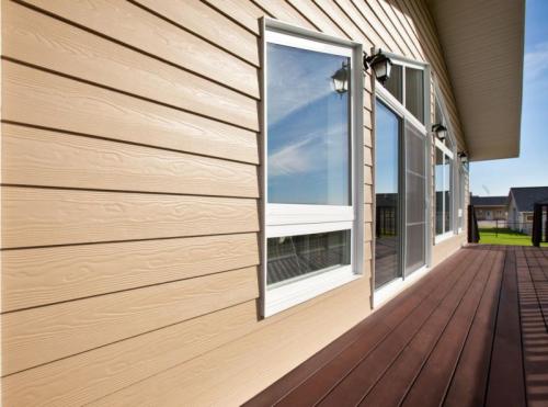 Обшивка дома снаружи. Чем обшивают дома снаружи: тонкости выбора обшивки, лучшие дешевые и красивые варианты для кирпичных, деревянных и каркасных домов