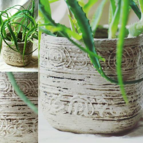 Вазы и цветочные горшки из пластиковых бутылок. 