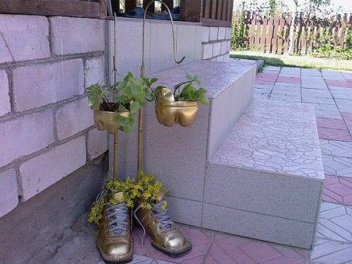 Вазы и цветочные горшки из пластиковых бутылок. 11