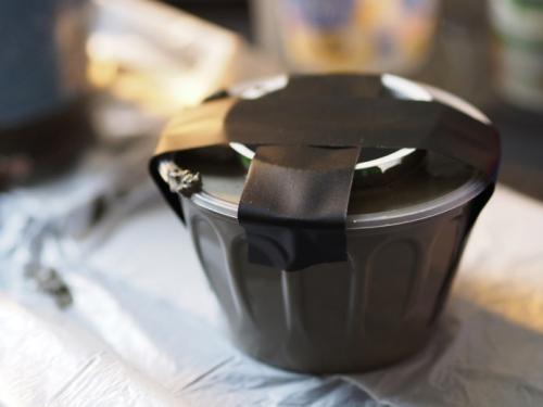 Вазоны для цветов из бутылок своими руками. Кашпо из пластиковых бутылок 33