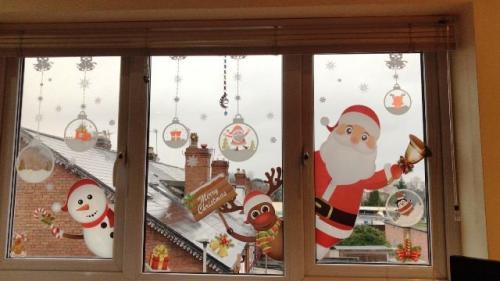 Как украсить окна на Новый год 2022. Оригинальные идеи, как украсить окна на Новый год своими руками