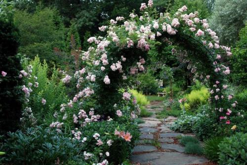 Из чего можно сделать садовую арку. Садовая арка — советы и инструкции по постройке своими руками (120 фото-идей)