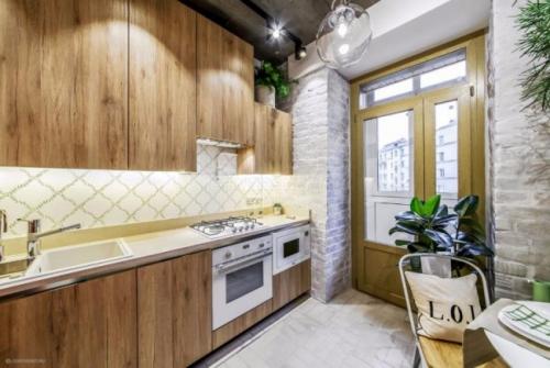 Вдохновляйтесь: 30 примеров удачного оформления штор на кухне с балконом 24