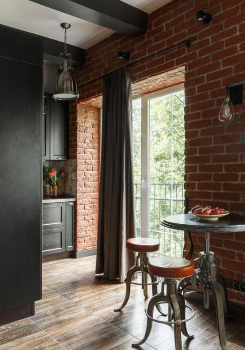 Вдохновляйтесь: 30 примеров удачного оформления штор на кухне с балконом 25