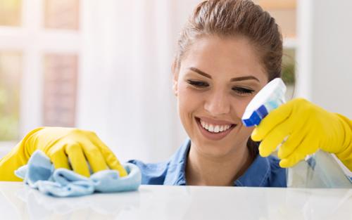 Как ухаживать за мебелью из стекла. Как и чем мыть стеклянный стол?