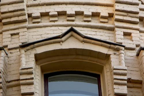 Из обычного кирпича в эксклюзивный фасад: простые способы 15